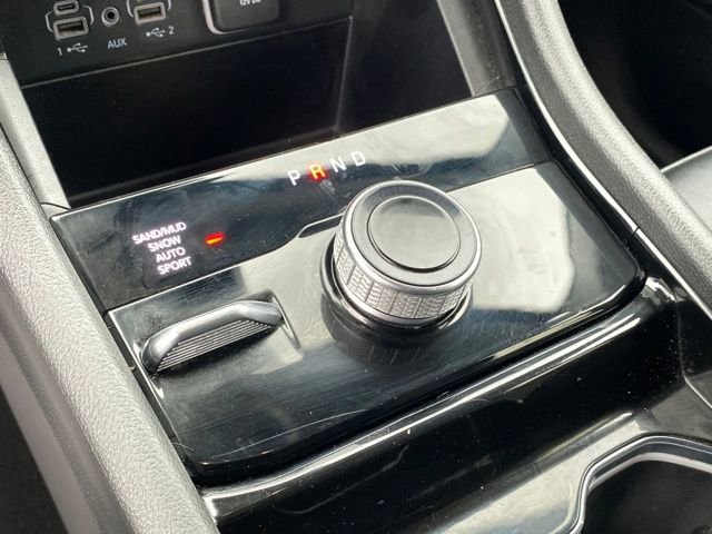 Used 2023 Jeep Grand Cherokee Limited image 11