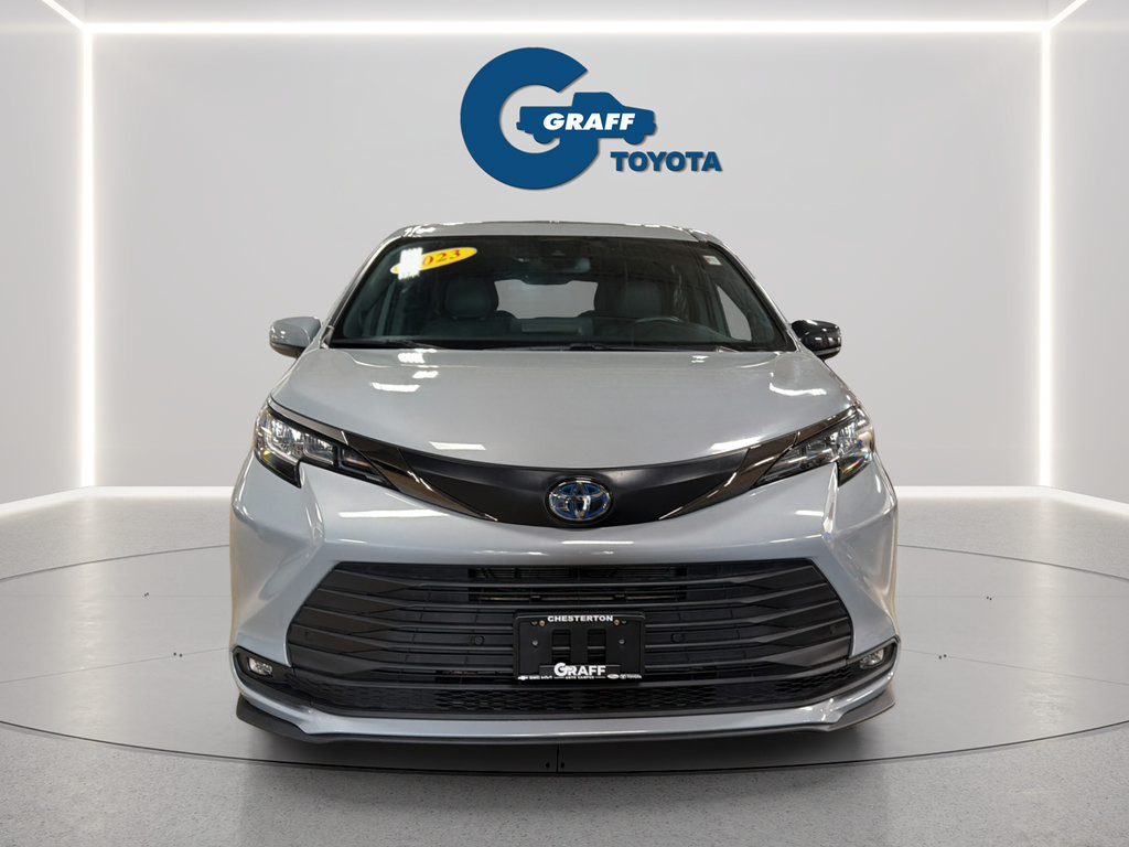 Used 2023 Toyota Sienna XLE Woodland Edition AWD/4WD image 12