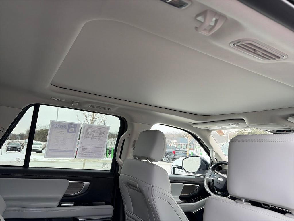 Used 2025 Ford Expedition Max Platinum image 43
