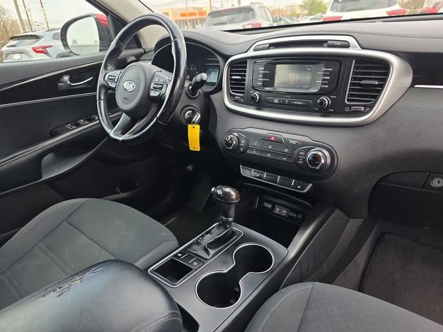 Used 2016 Kia Sorento LX w/ LX Convenience Package FWD image 16