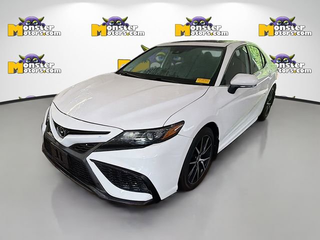 Used 2022 Toyota Camry SE AWD/4WD image 1