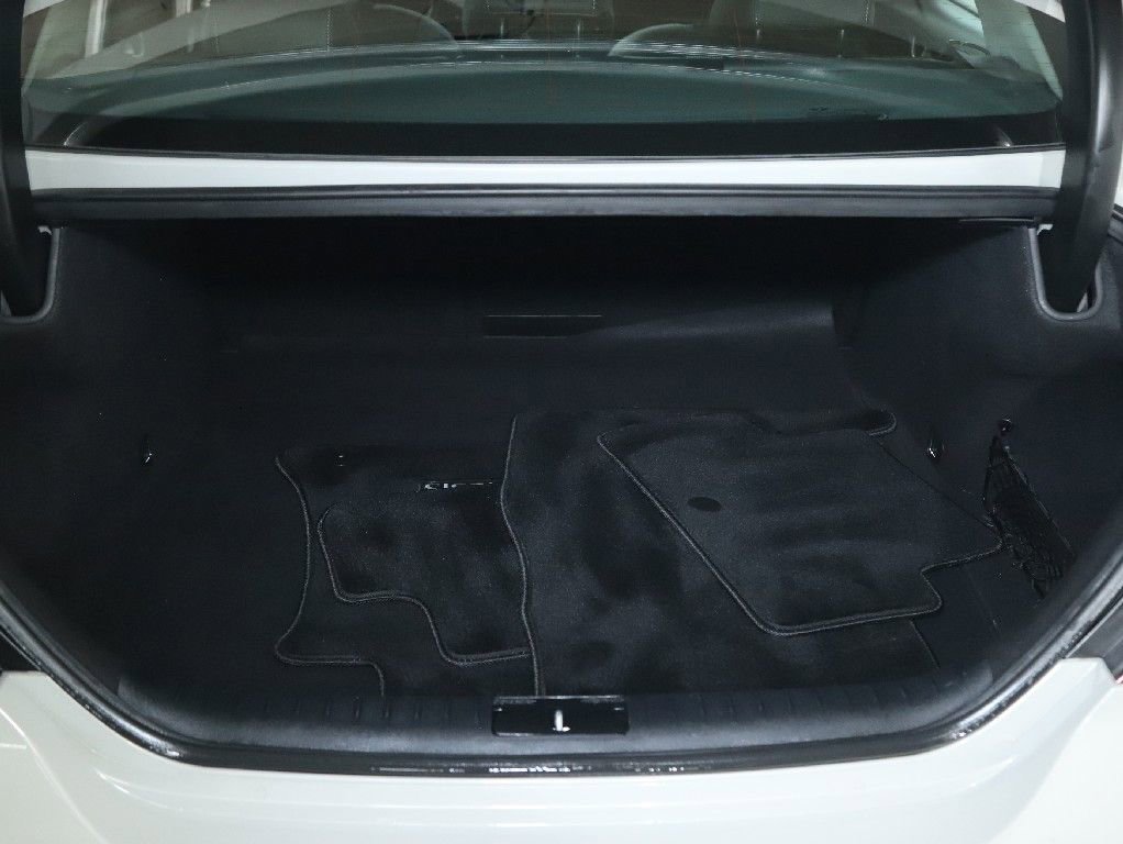 Used 2025 Genesis G70 2.5T image 31