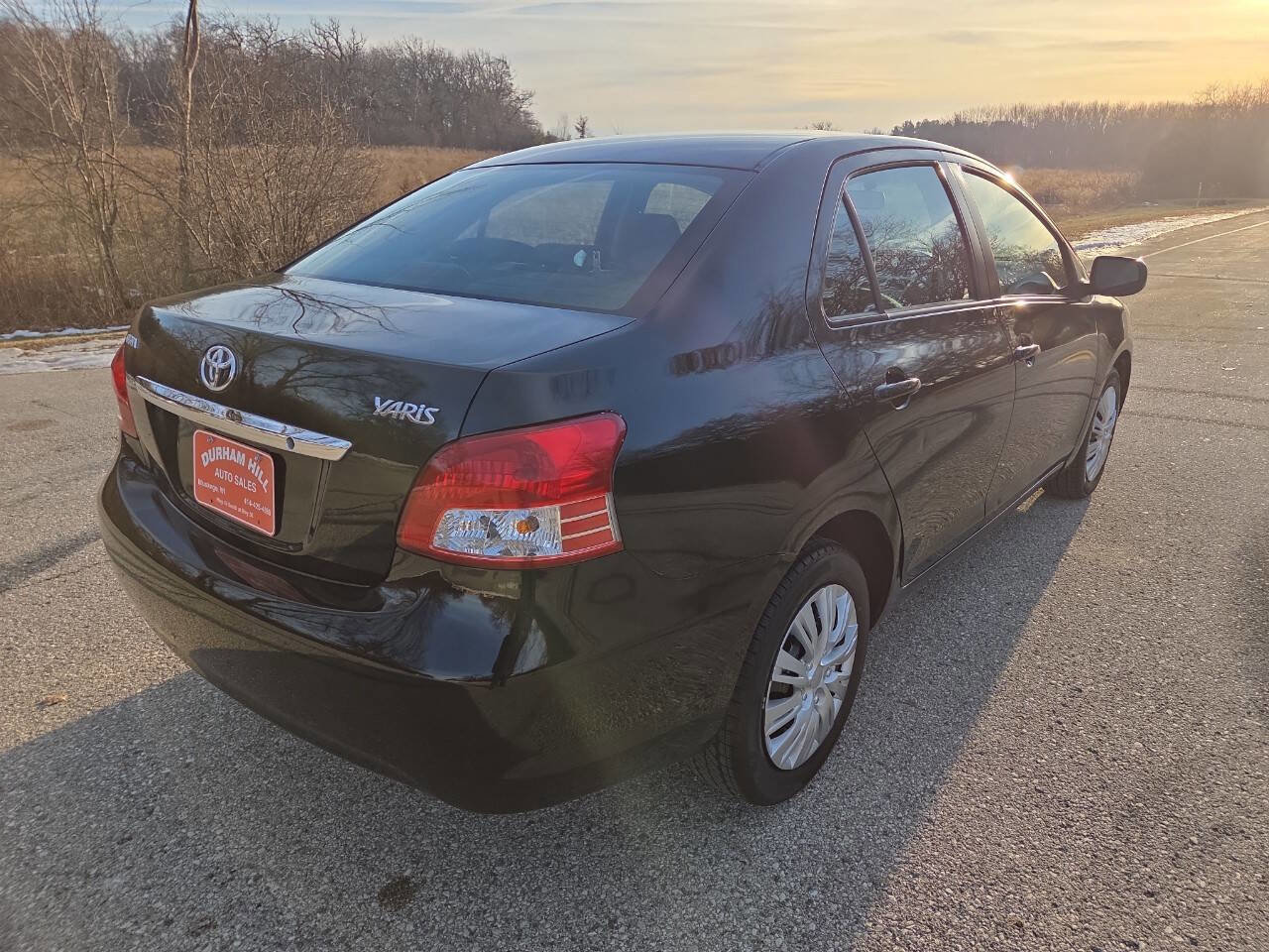 Used 2010 Toyota Yaris Sedan image 7