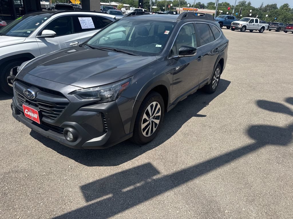 Used 2025 Subaru Outback Premium AWD/4WD image 30