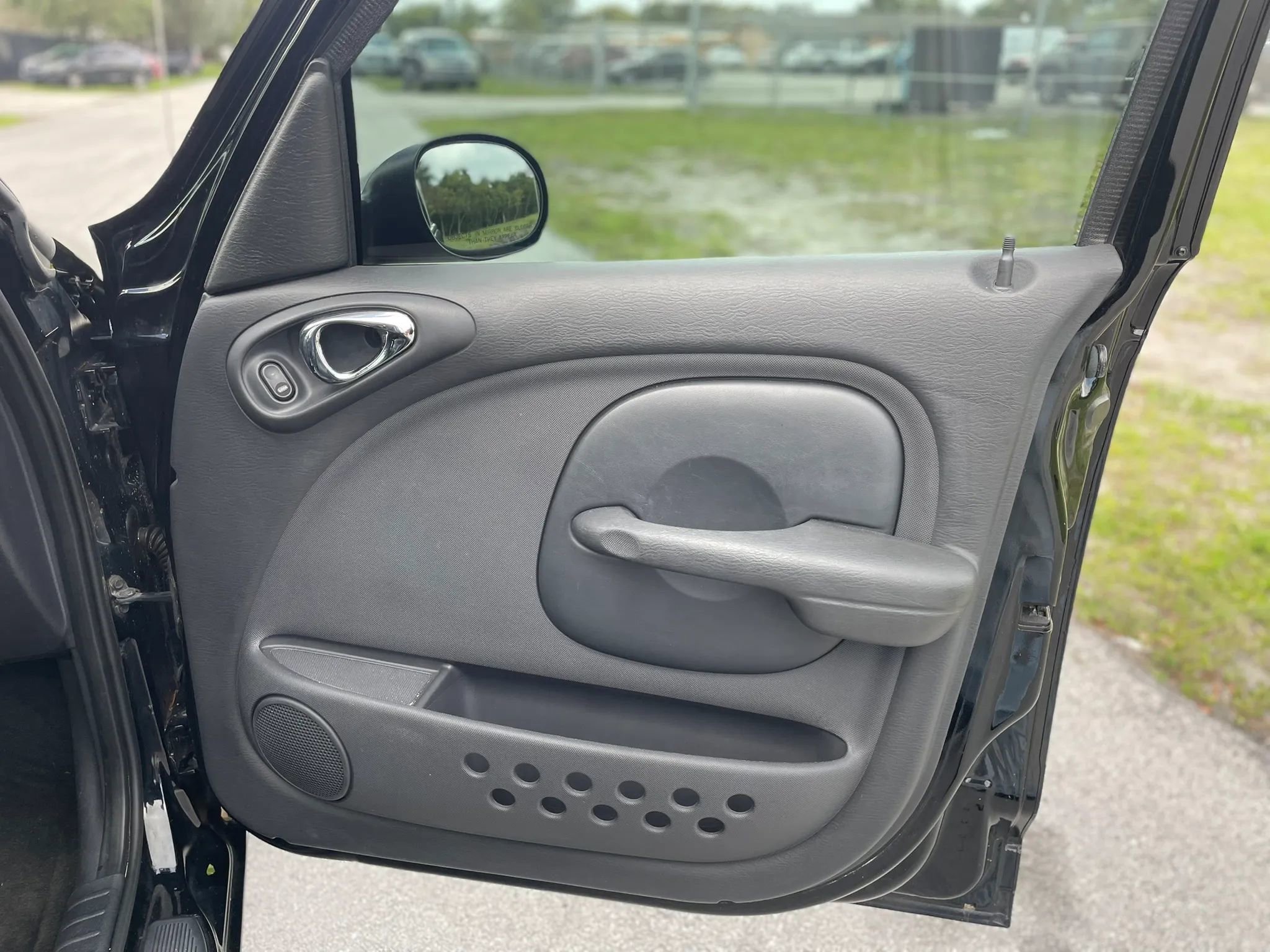 Used 2003 Chrysler PT Cruiser GT image 29