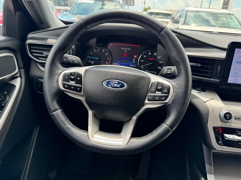 Used 2023 Ford Explorer XLT w/ Equipment Group 202A image 10