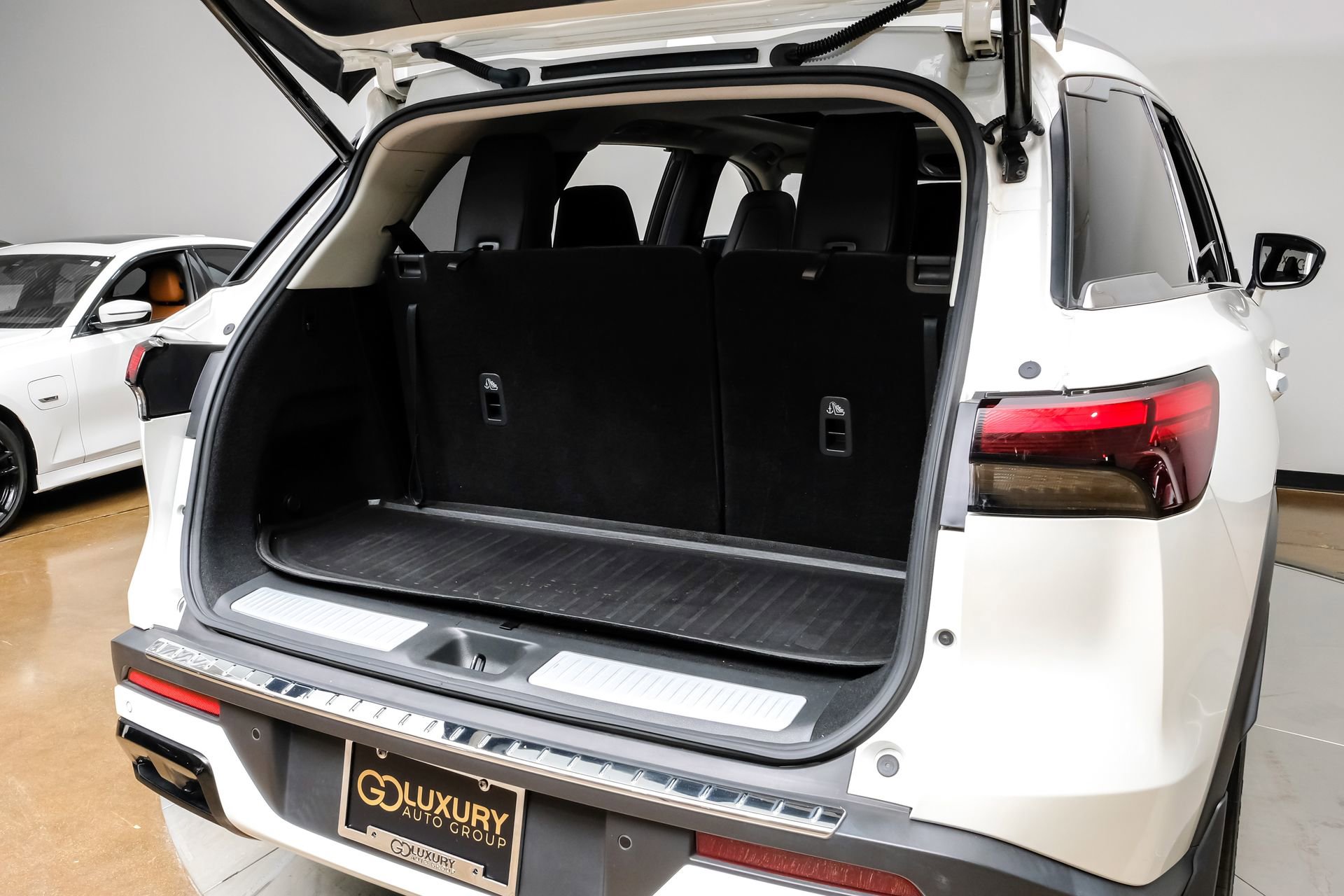 Used 2023 INFINITI QX60 Luxe w/ Vision Package image 59