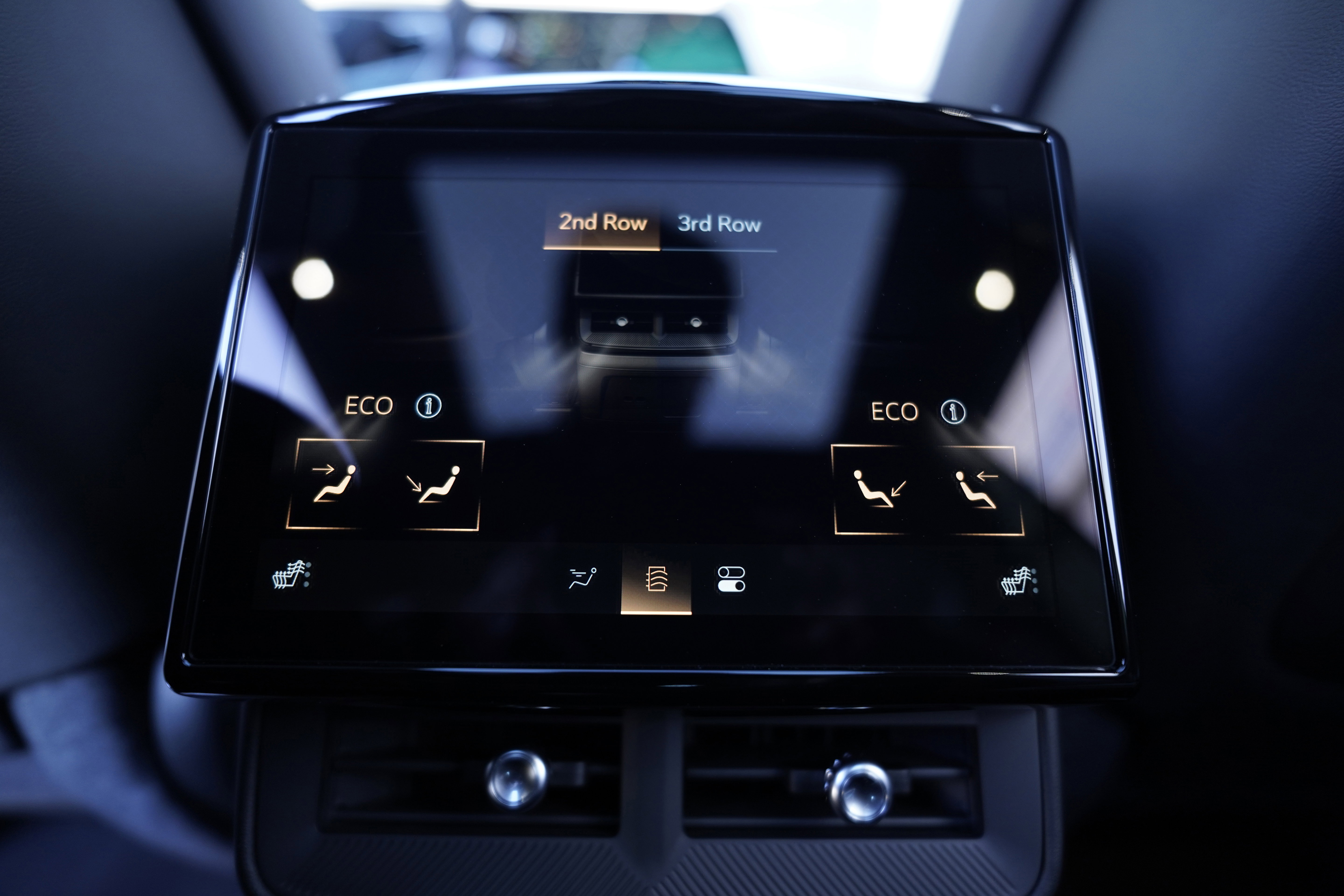 Used 2026 Cadillac Vistiq Sport image 17