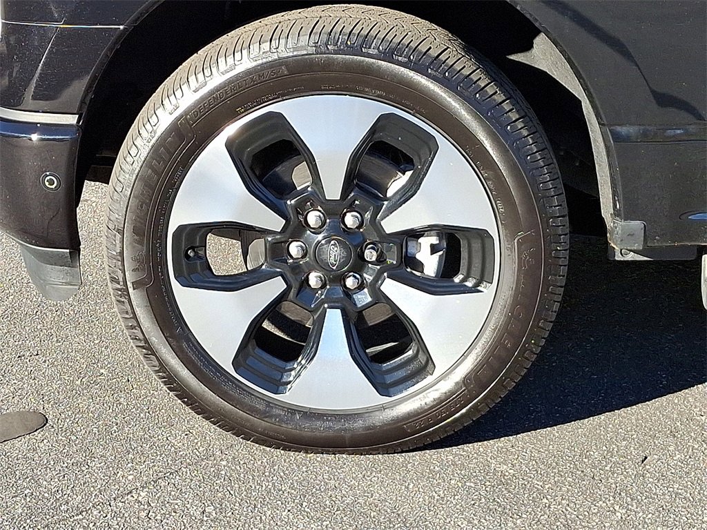Used 2023 Ford F150 Lightning Platinum image 8