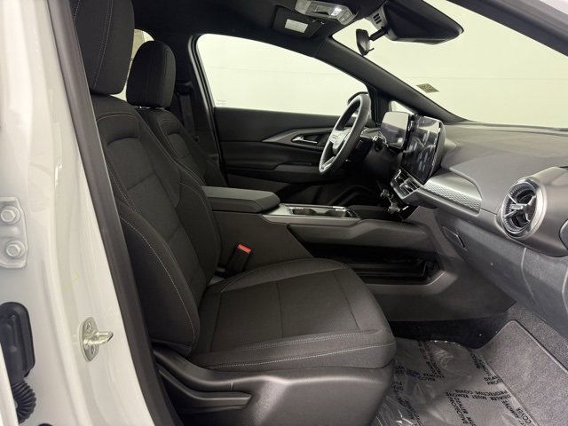 New 2026 Chevrolet Equinox EV LT image 12