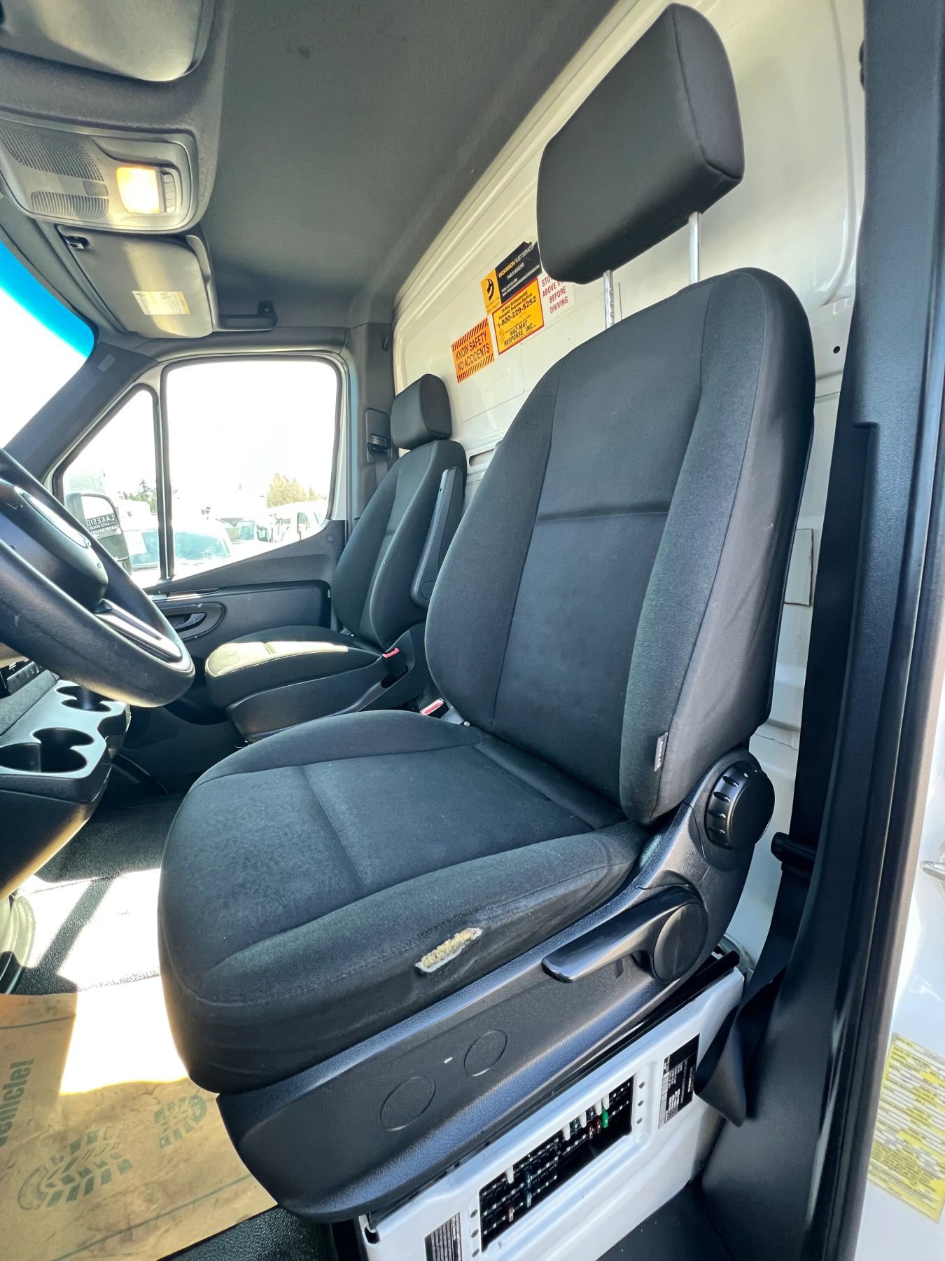 Used 2019 Freightliner Sprinter 3500 w/ Premium Package image 11