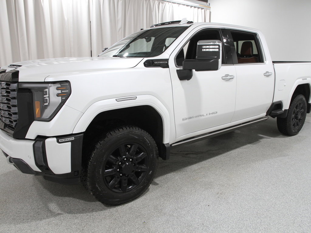 Used 2024 GMC Sierra 2500 Denali Ultimate w/ LPO, GMC Protection Package image 3
