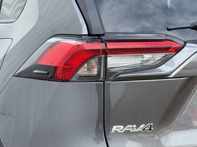 Used 2021 Toyota RAV4 XLE Premium FWD image 6