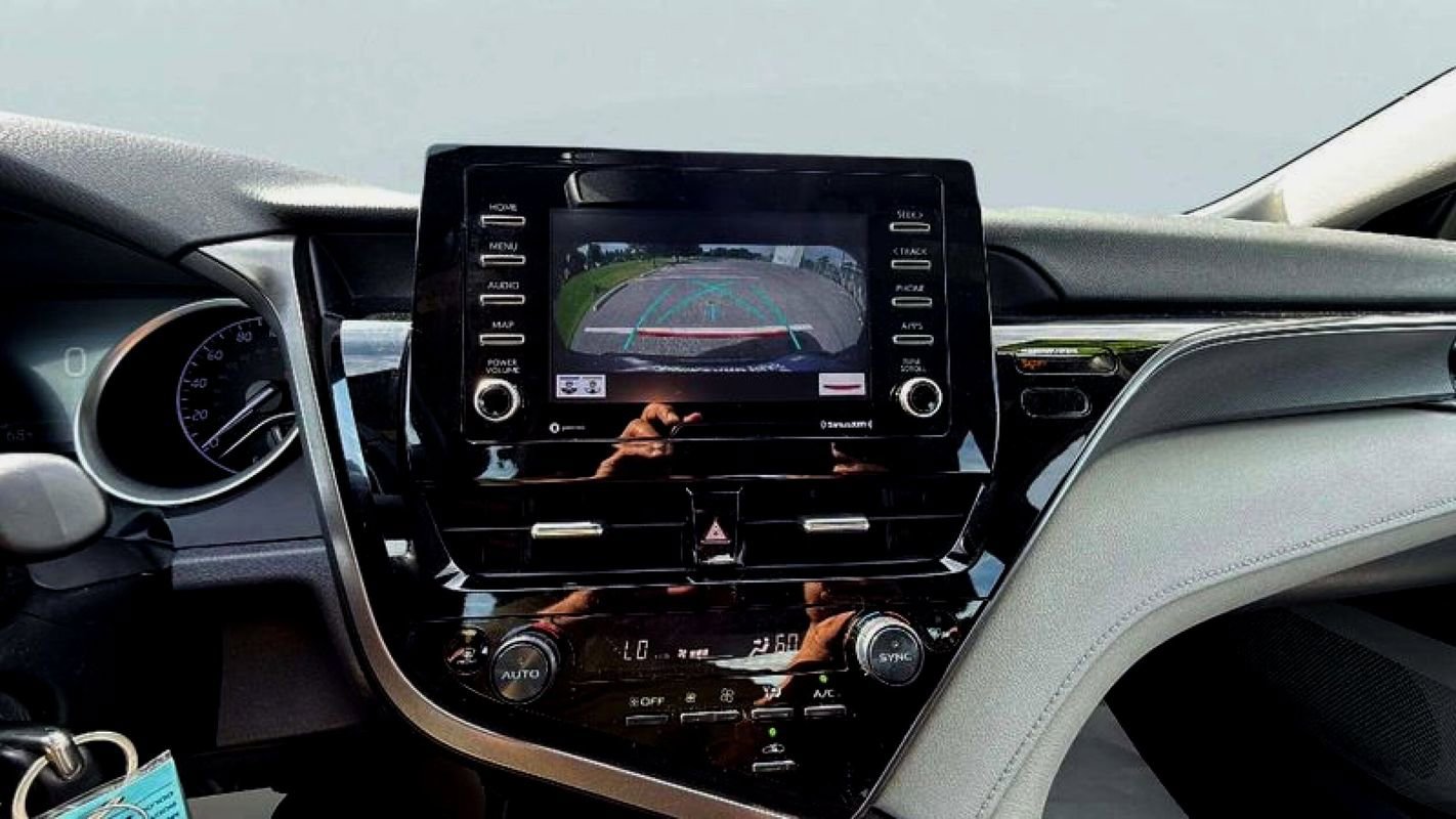 Used 2022 Toyota Camry LE w/ Cold Weather Package image 12