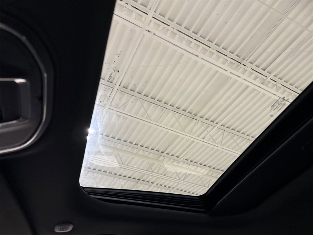 New 2025 Jeep Grand Cherokee Laredo X w/ Luxury Tech Group I image 6