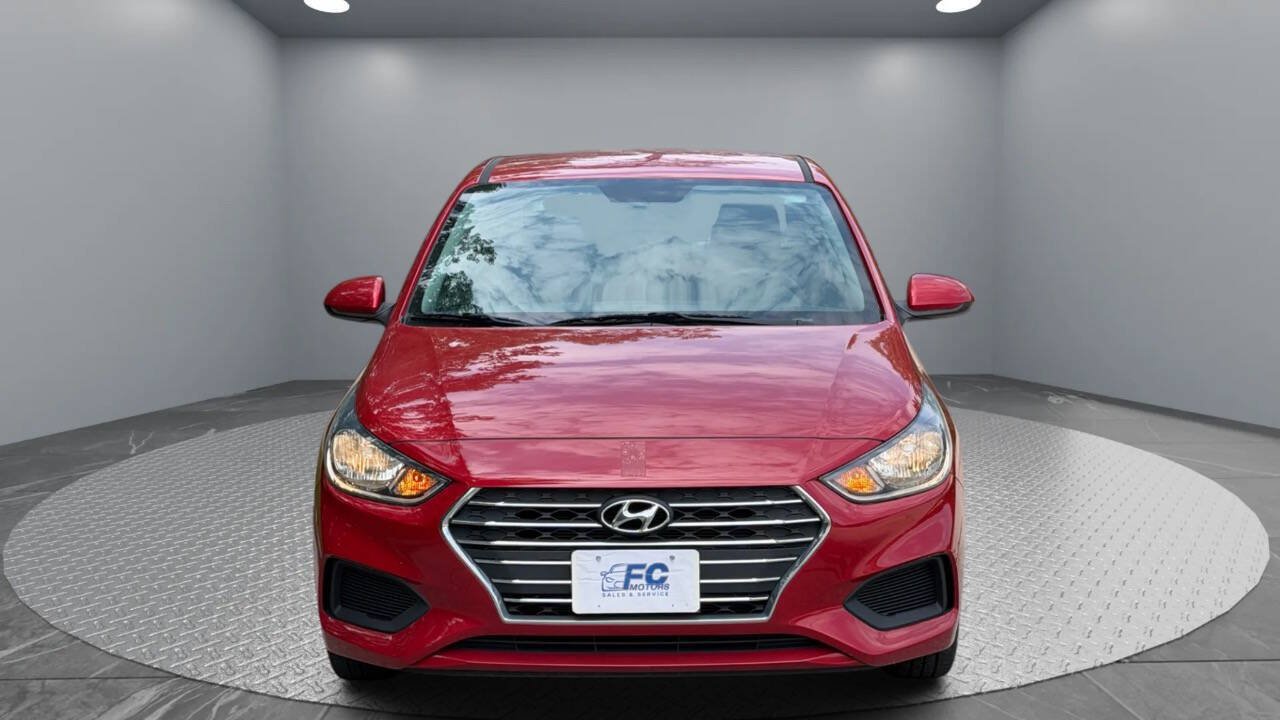 Used 2021 Hyundai Accent SE w/ Cargo Package FWD image 2