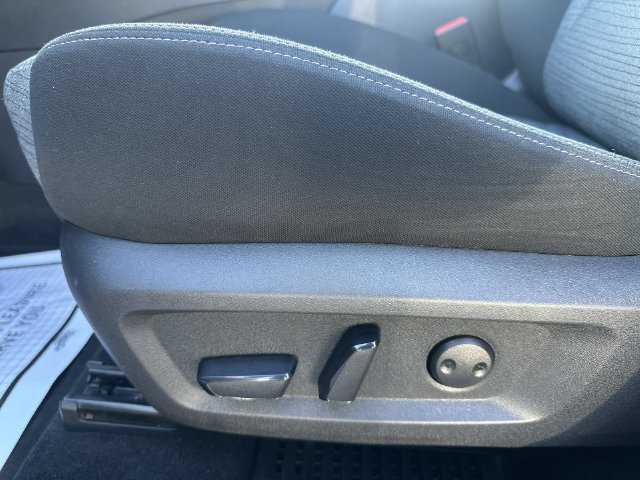 Used 2023 Nissan Rogue SV AWD/4WD image 23