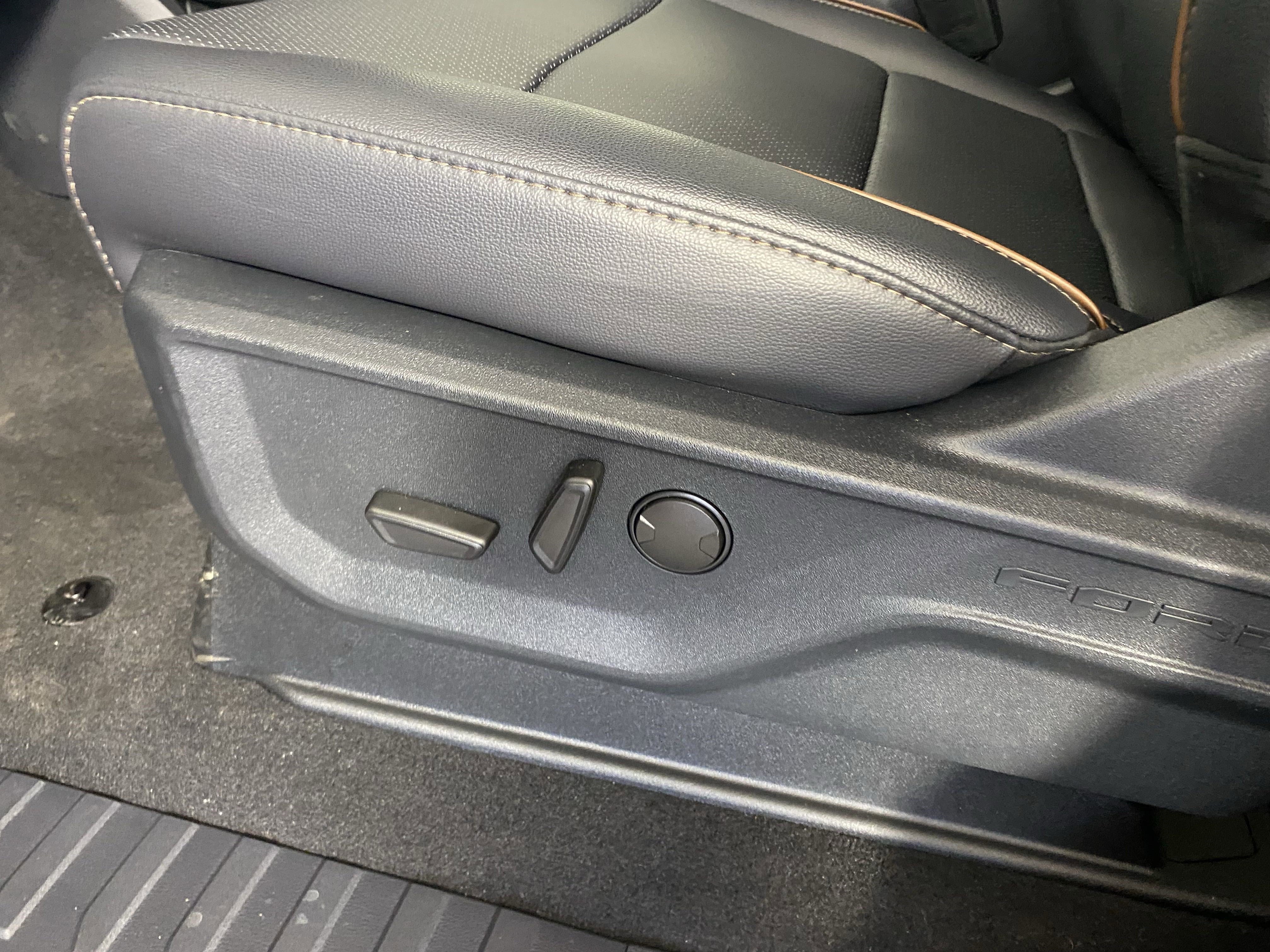 New 2025 Ford F250 Lariat w/ Lariat Ultimate Package image 16