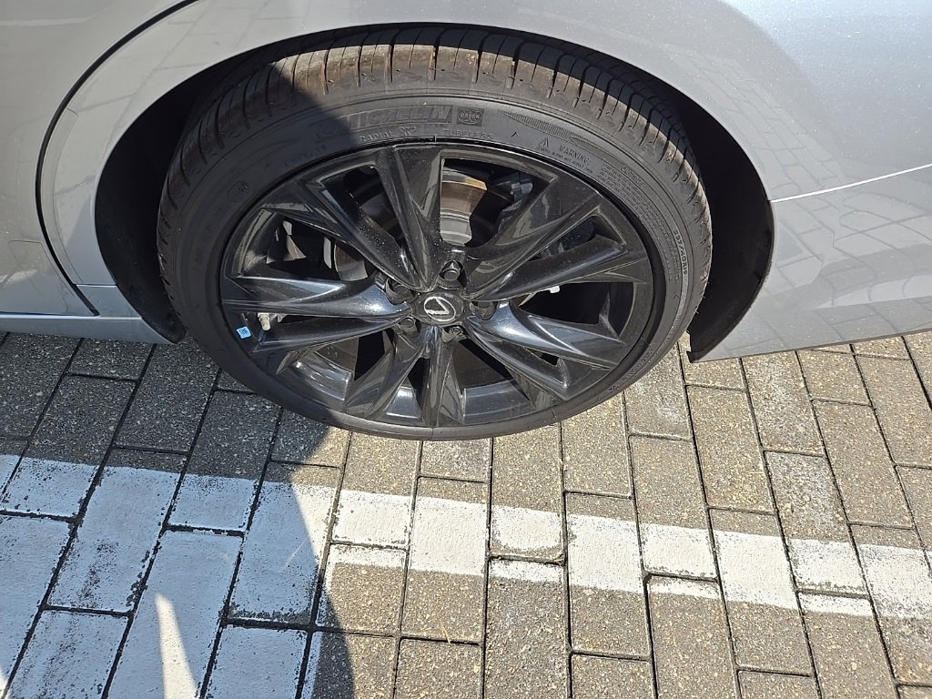 Used 2023 Lexus ES 350 F Sport w/ Accessory Package (Z2) image 9