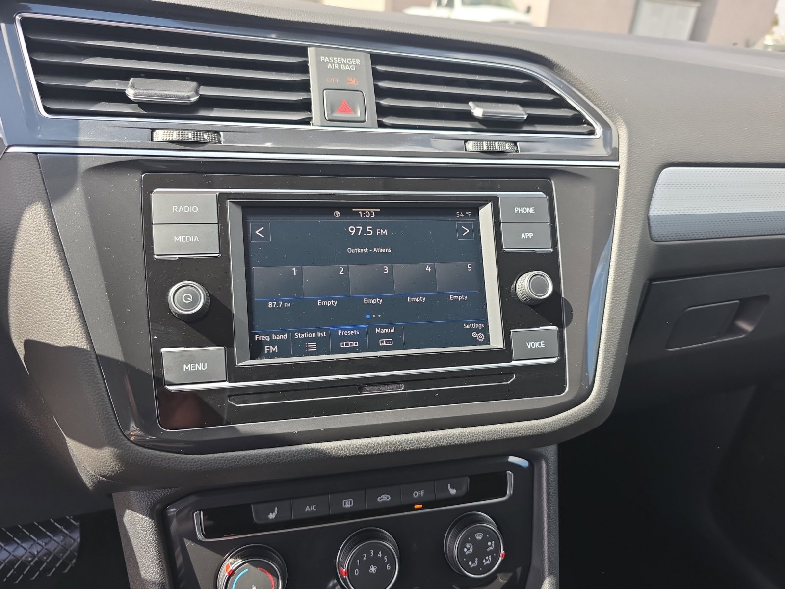 Certified 2023 Volkswagen Tiguan S image 12