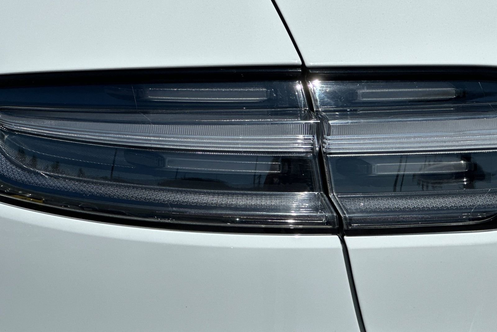 Certified 2023 Porsche Macan S image 38