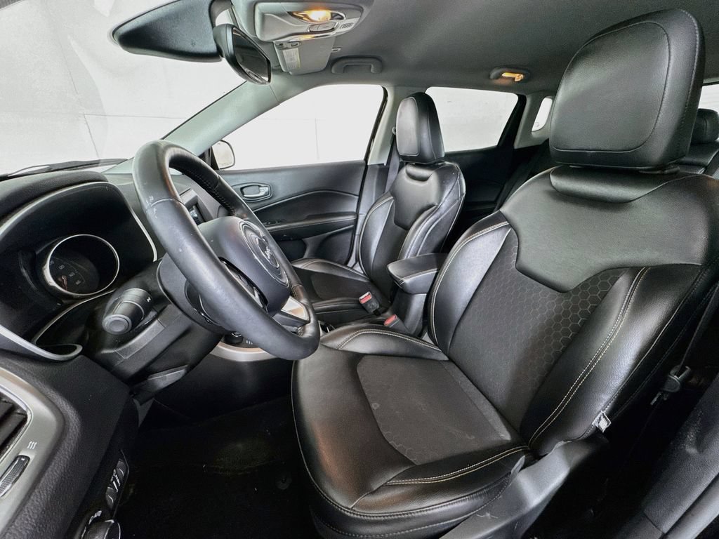 Used 2018 Jeep Compass Latitude w/ Popular Equipment Group AWD/4WD image 20