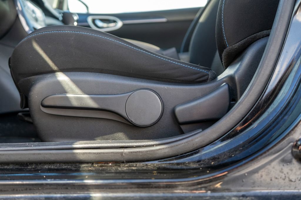 Used 2018 Nissan Sentra SR w/ Technology Package image 20