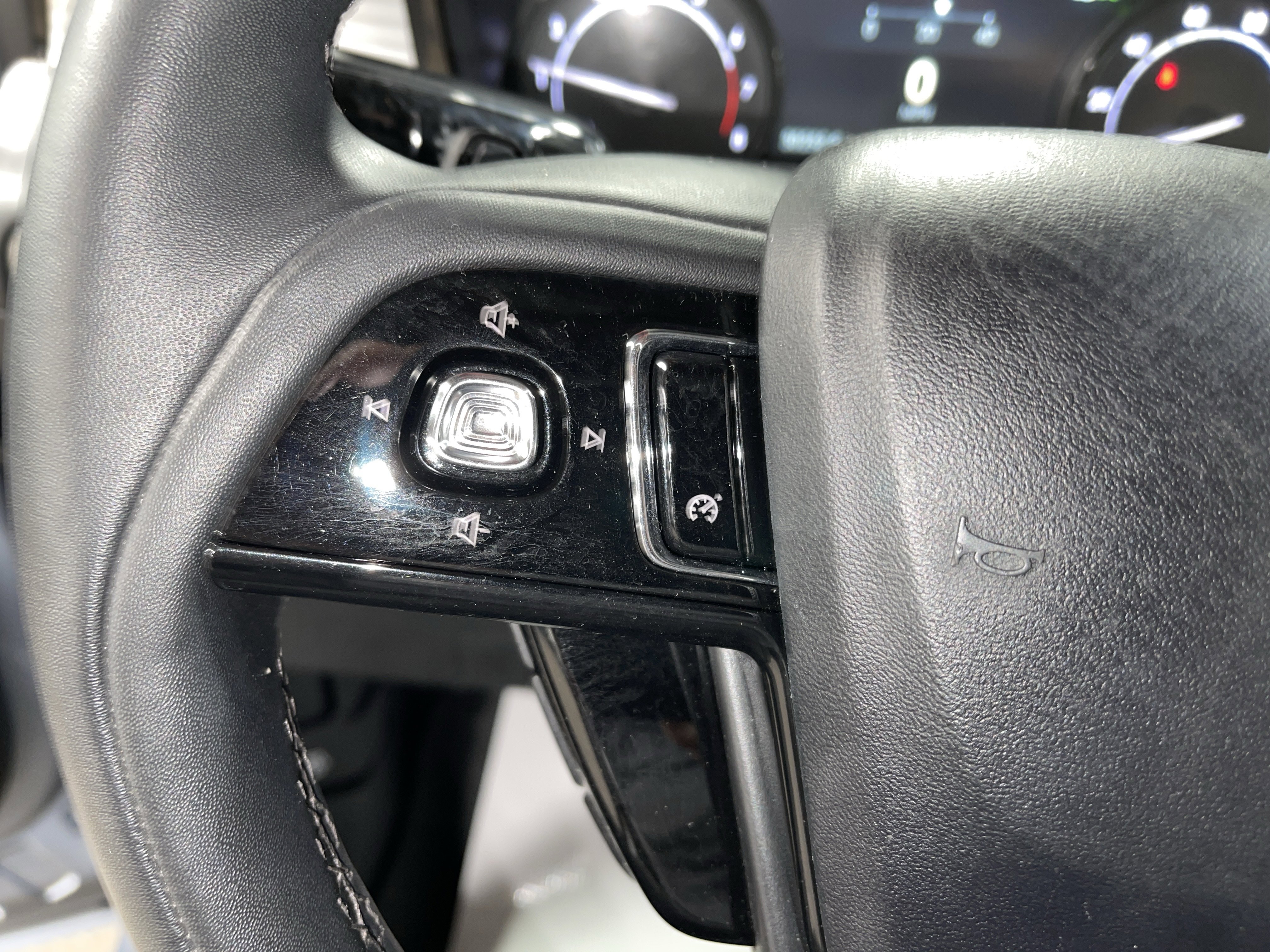 Used 2022 Lincoln Corsair AWD w/ Equipment Group 101A image 18