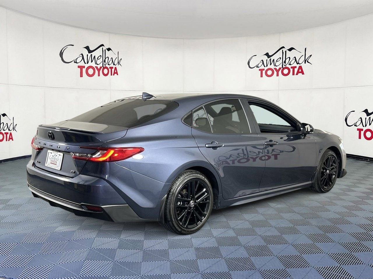 Used 2026 Toyota Camry SE w/ Convenience Package FWD image 8