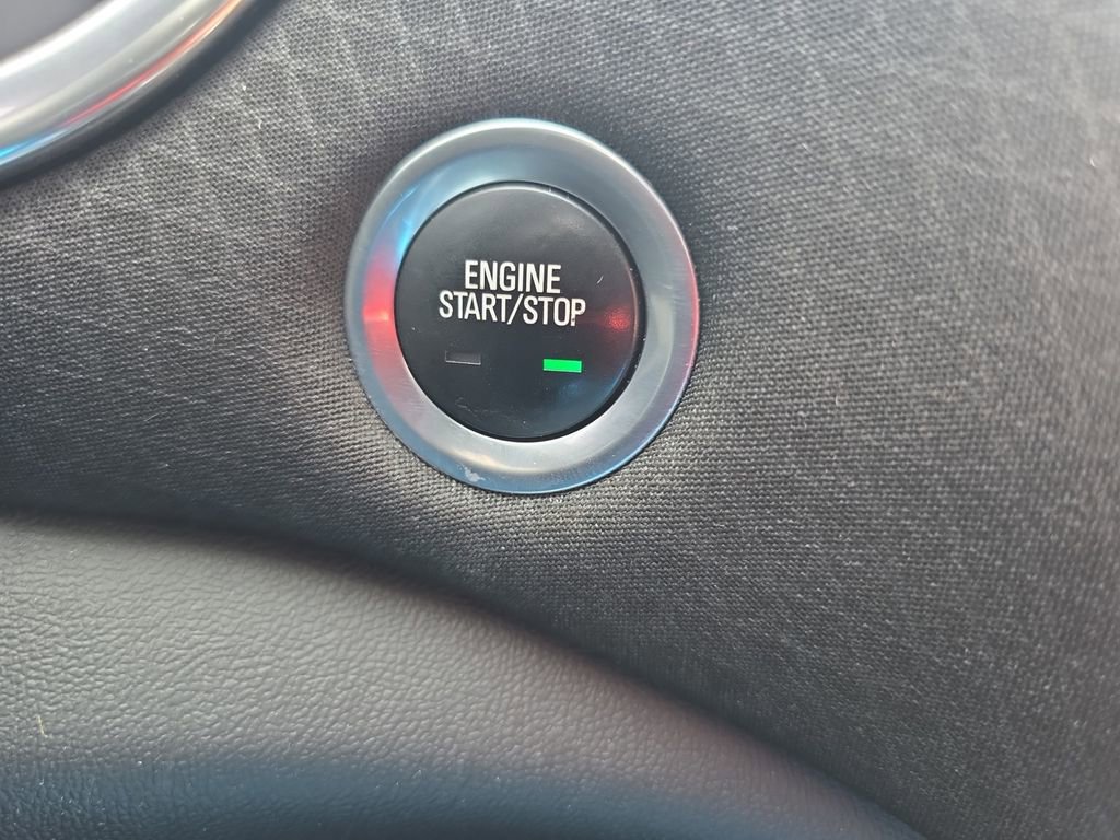 Used 2020 Chevrolet Malibu LT FWD image 27