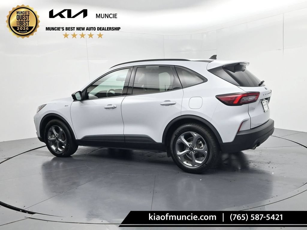 Used 2025 Ford Escape ST-Line FWD image 5
