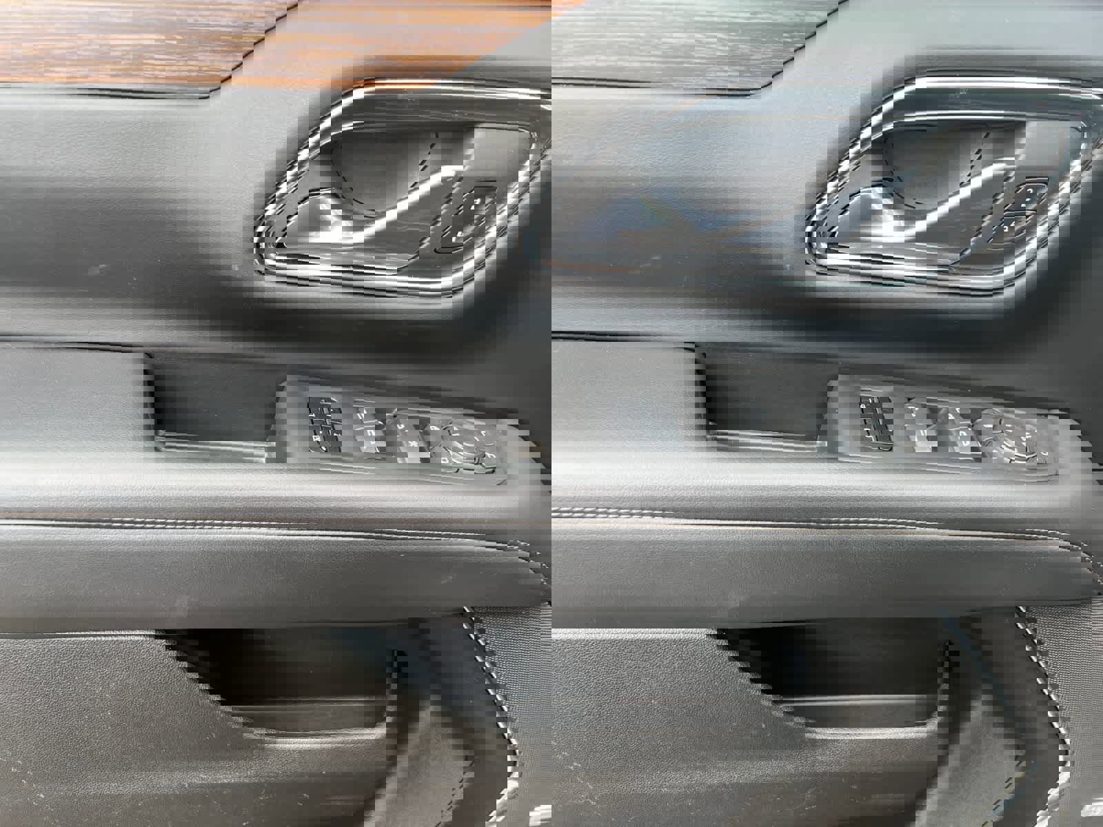 Certified 2023 Chevrolet Suburban High Country w/ Max Trailering Package image 12