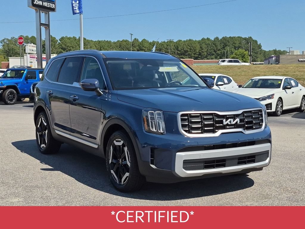 Used 2025 Kia Telluride S FWD image 2