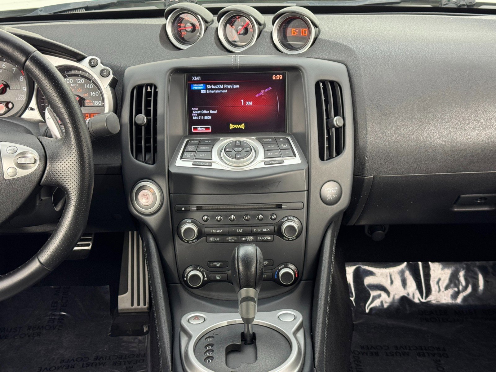 Used 2011 Nissan 370Z Touring image 22