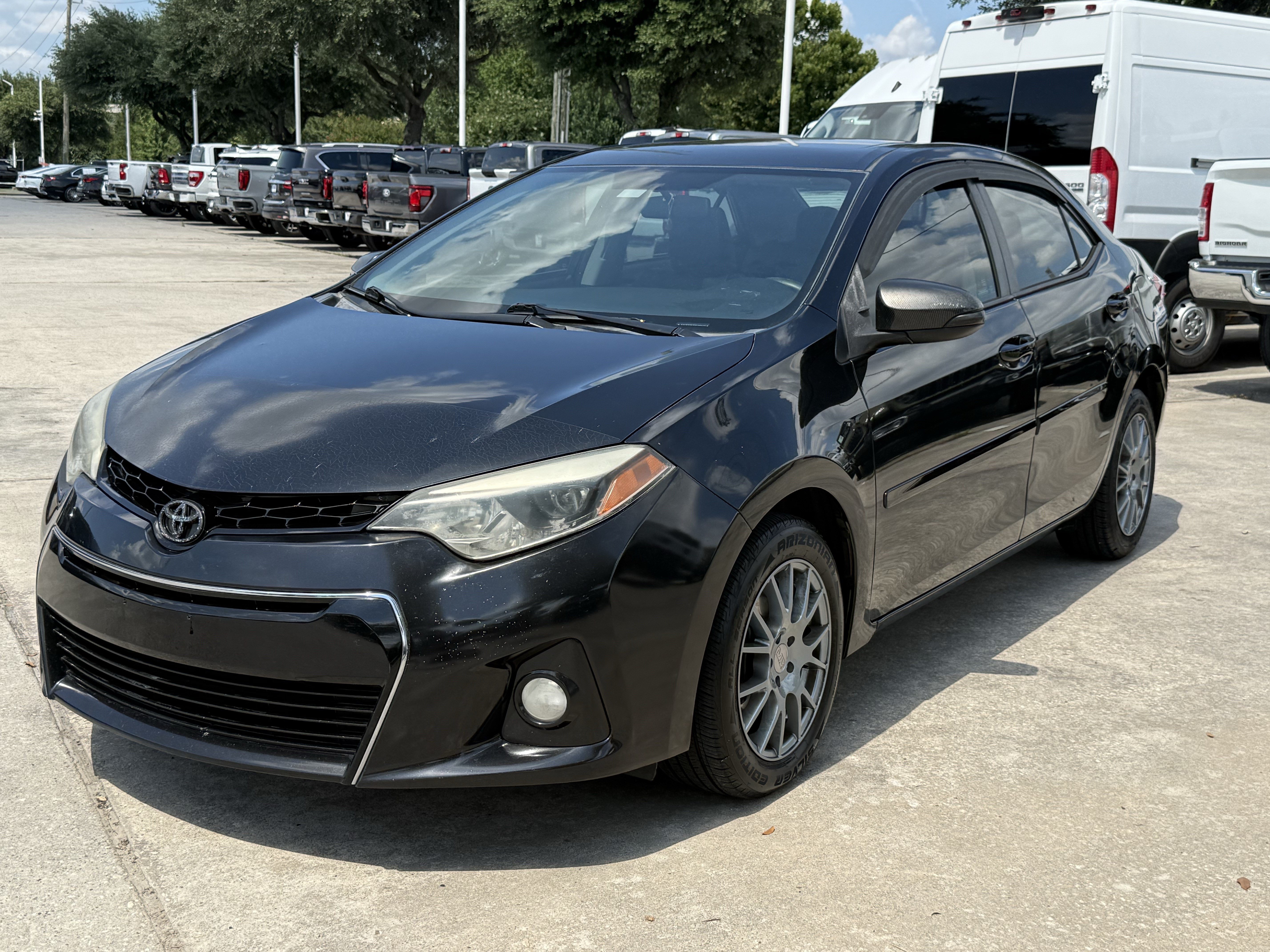Used 2015 Toyota Corolla S w/ Driver Convenience Package FWD image 9