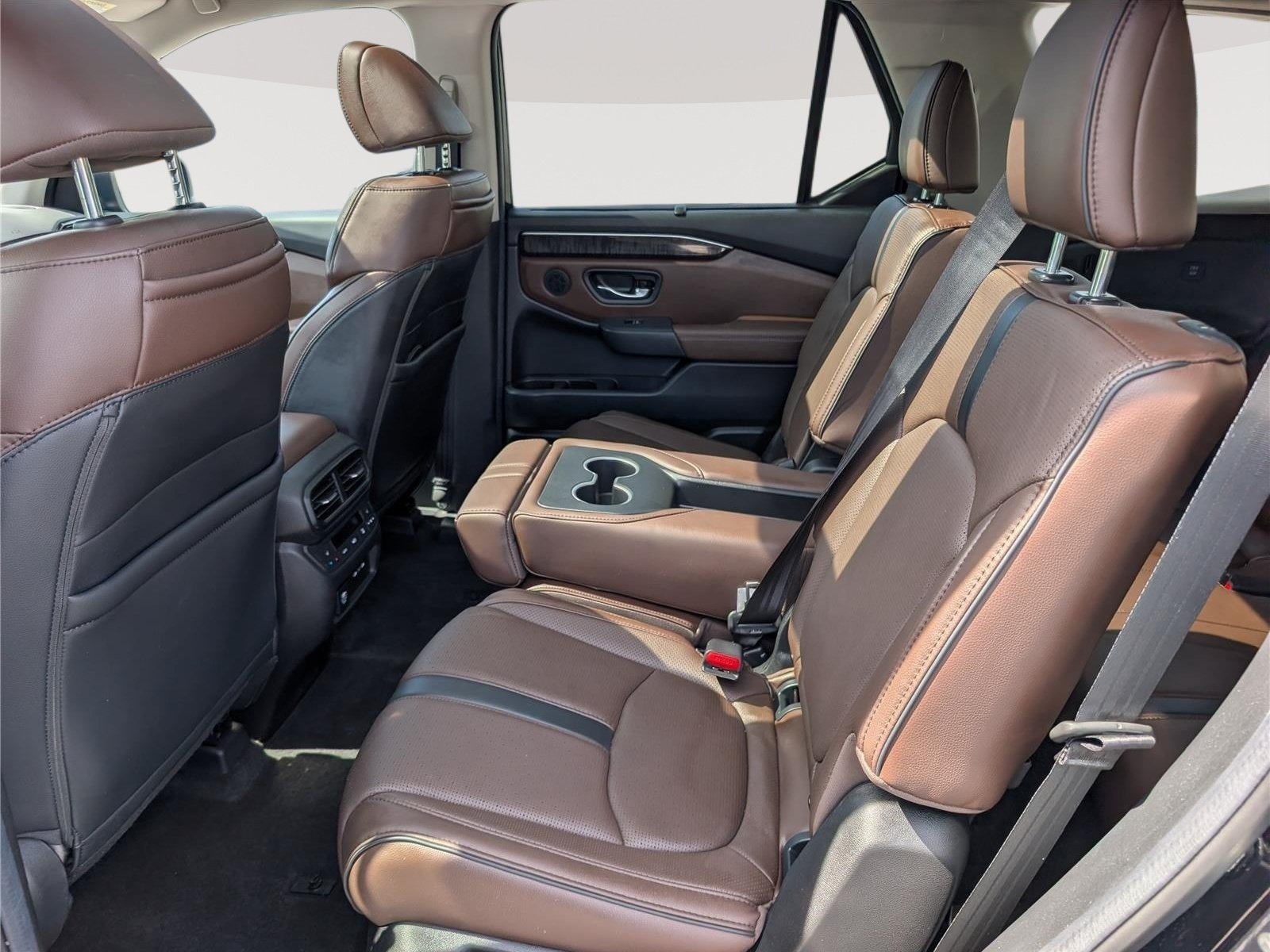 Used 2025 Honda Pilot Elite image 17