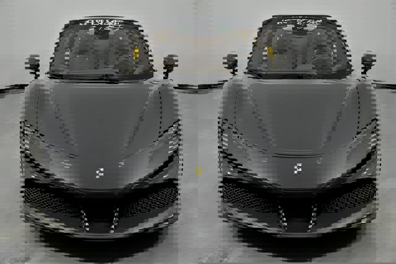 Used 2024 Ferrari SF90 Spider image 4