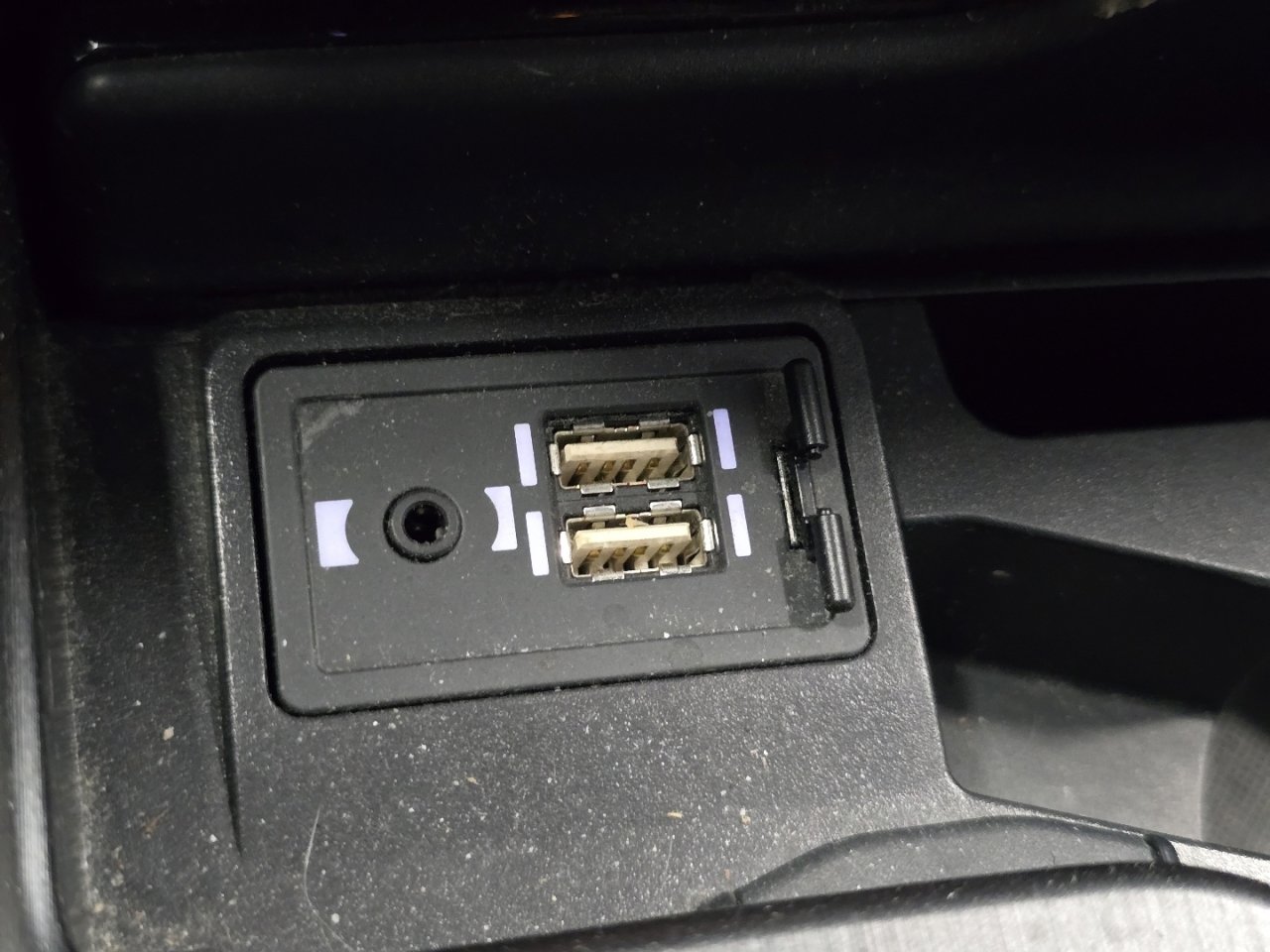 Used 2019 Lexus ES 300h w/ Accessory Package 2 image 31