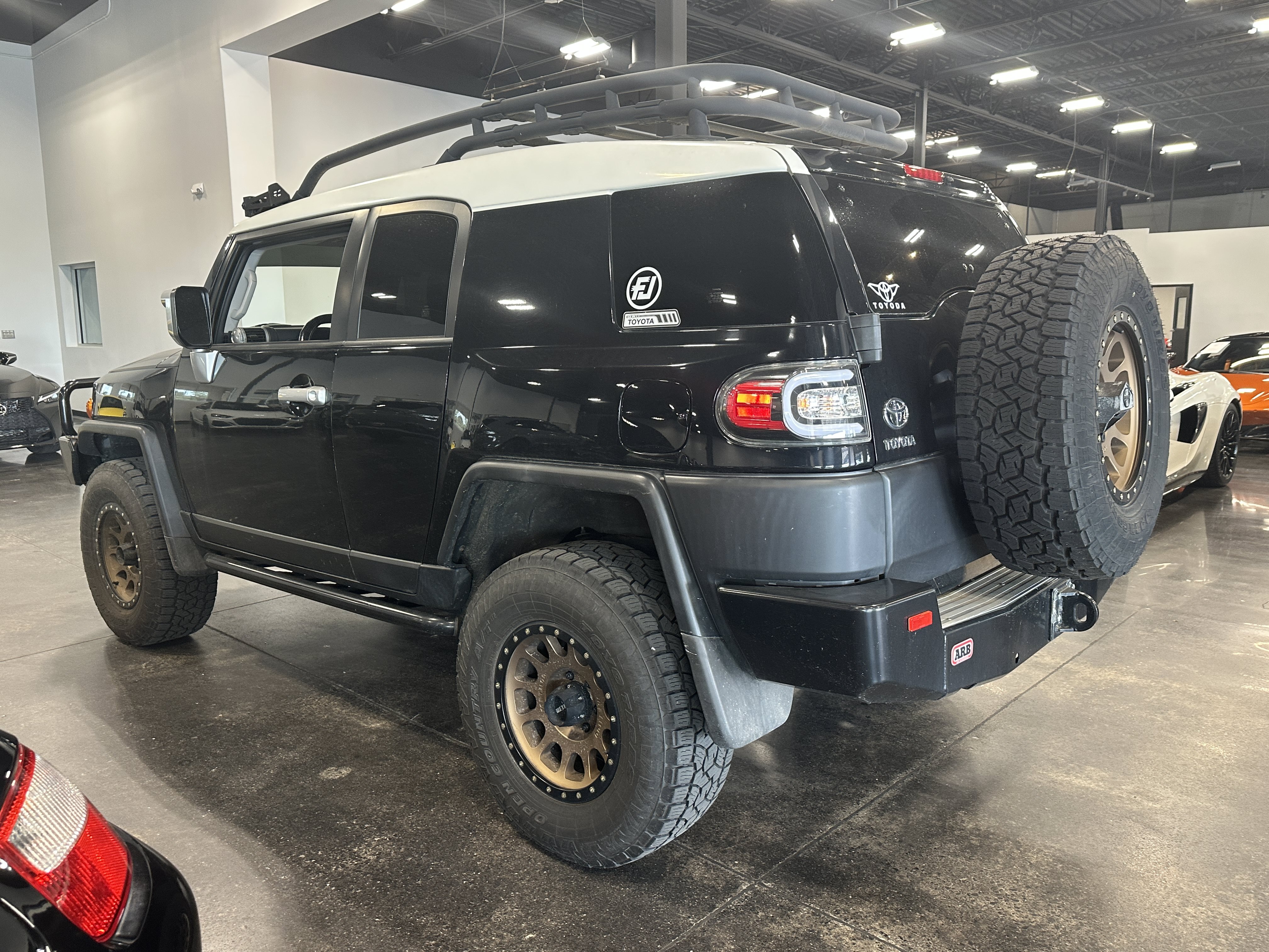 Used 2012 Toyota FJ Cruiser 4WD w/ Convenience Pkg image 4
