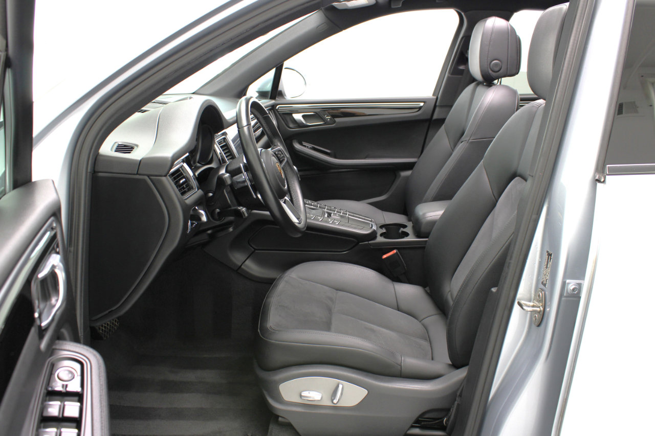 Used 2017 Porsche Macan S image 33