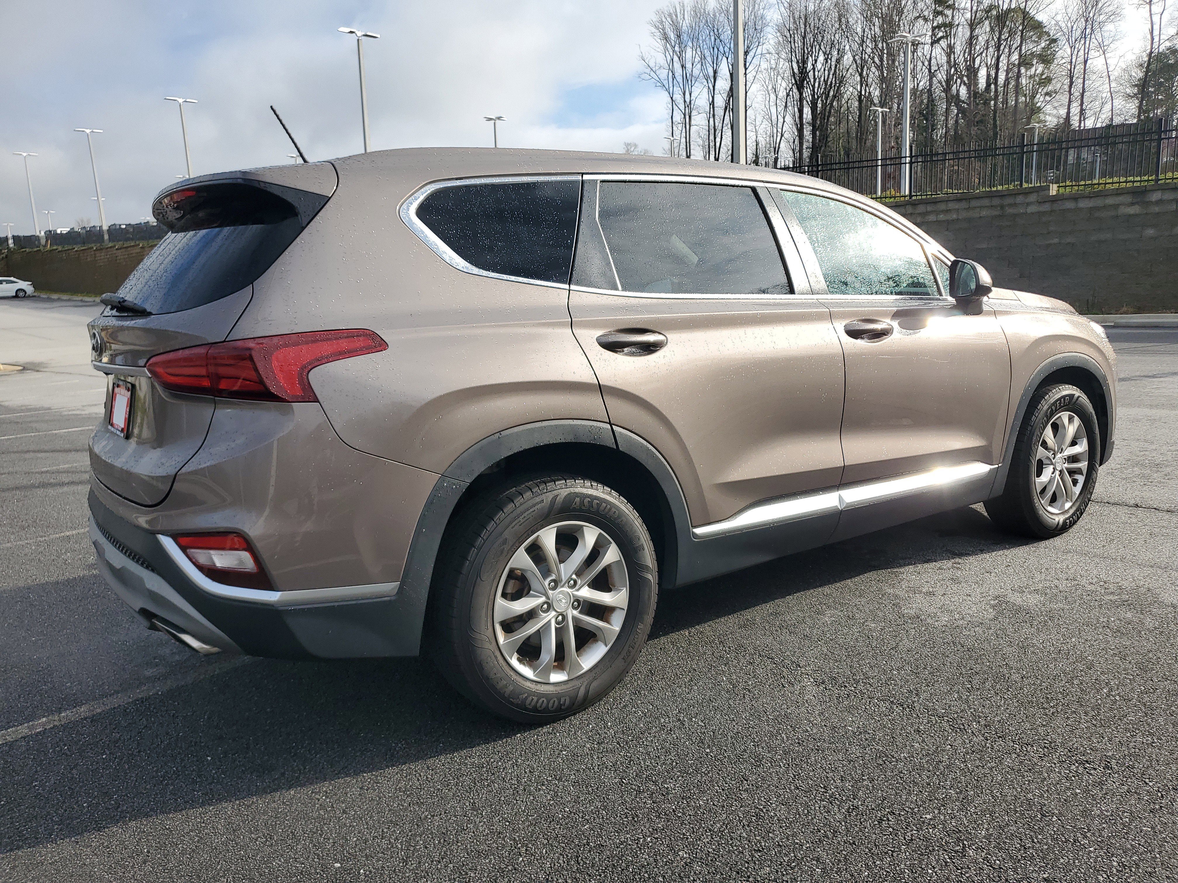 Used 2019 Hyundai Santa Fe SE image 6