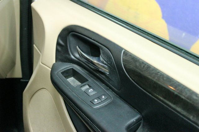 Used 2015 Dodge Grand Caravan SE w/ Quick Order Package 29E SE image 6