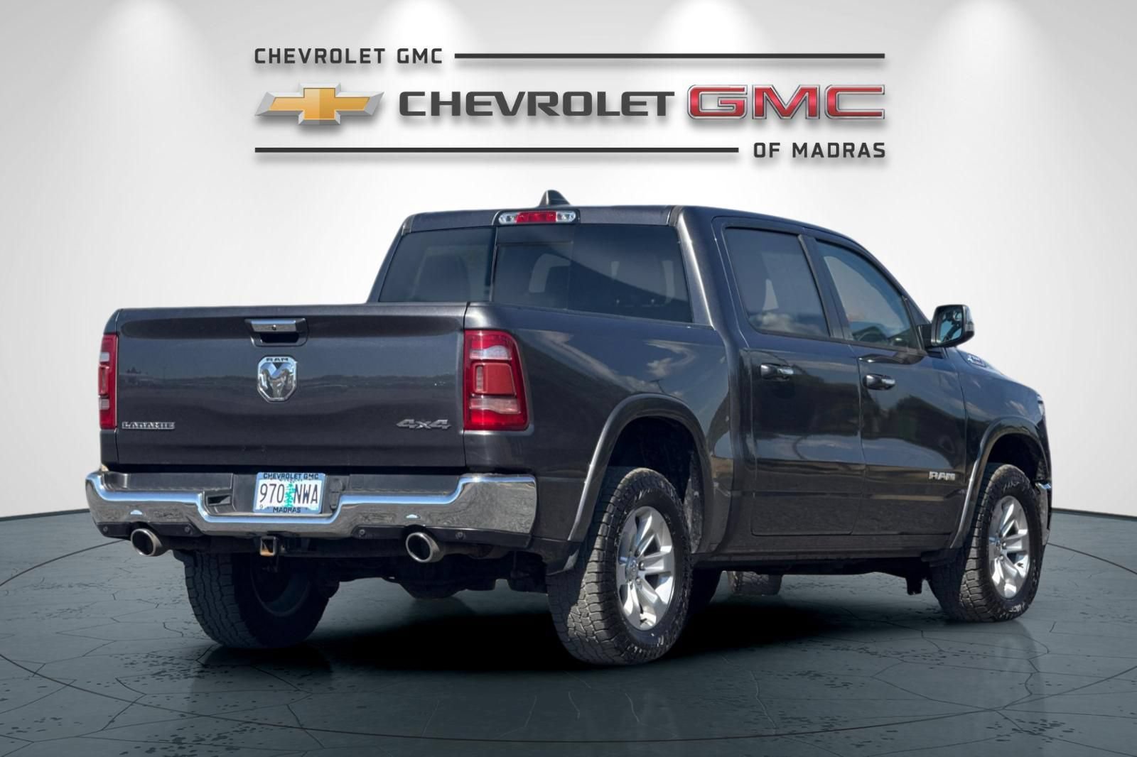 Used 2022 RAM 1500 Laramie AWD/4WD image 3