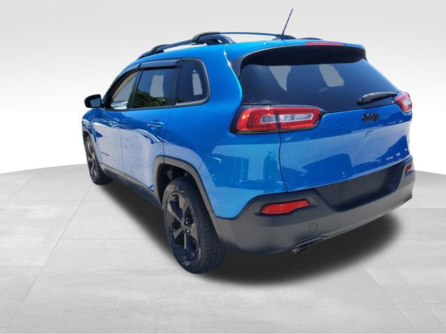 Used 2018 Jeep Cherokee Latitude w/ Altitude Package FWD image 6