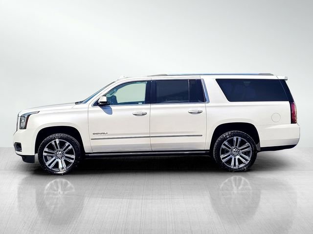Used 2020 GMC Yukon XL Denali w/ Denali Ultimate Package AWD/4WD image 7