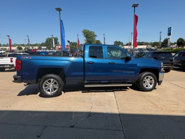 Used 2018 Chevrolet Silverado 1500 LT w/ All Star Edition AWD/4WD image 8