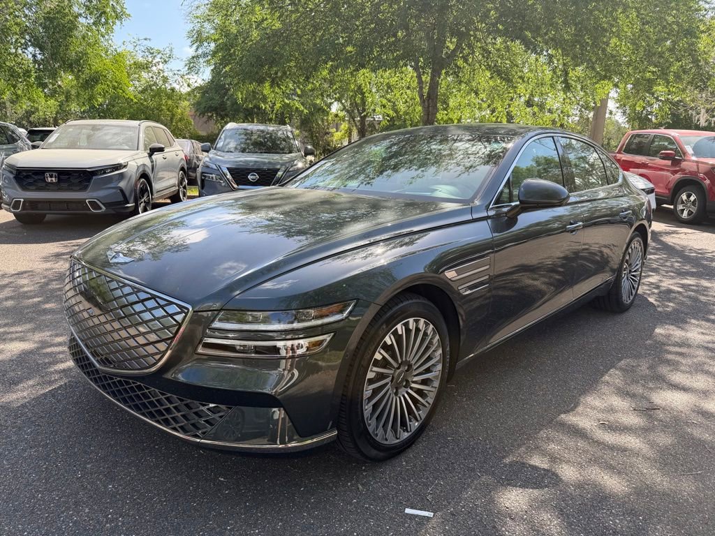 Used 2023 Genesis Electrified G80 image 3