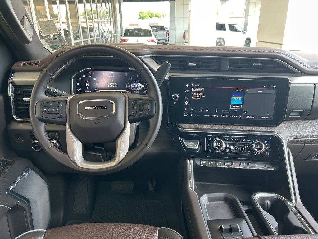 Used 2024 GMC Sierra 2500 Denali AWD/4WD image 16