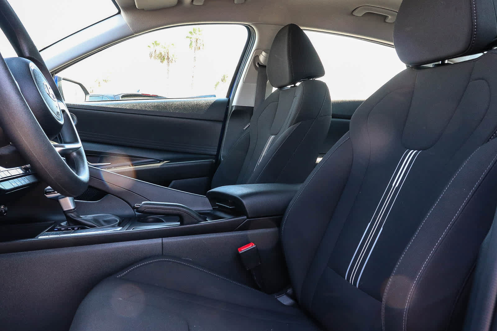Used 2023 Hyundai Elantra SEL FWD image 27