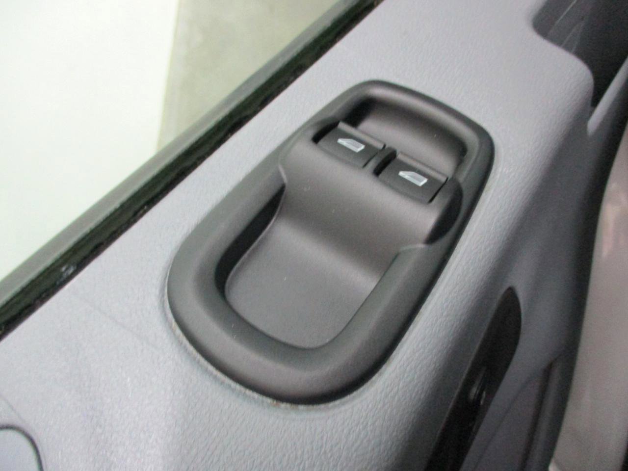 Used 2018 Ford Transit 150 XLT image 14